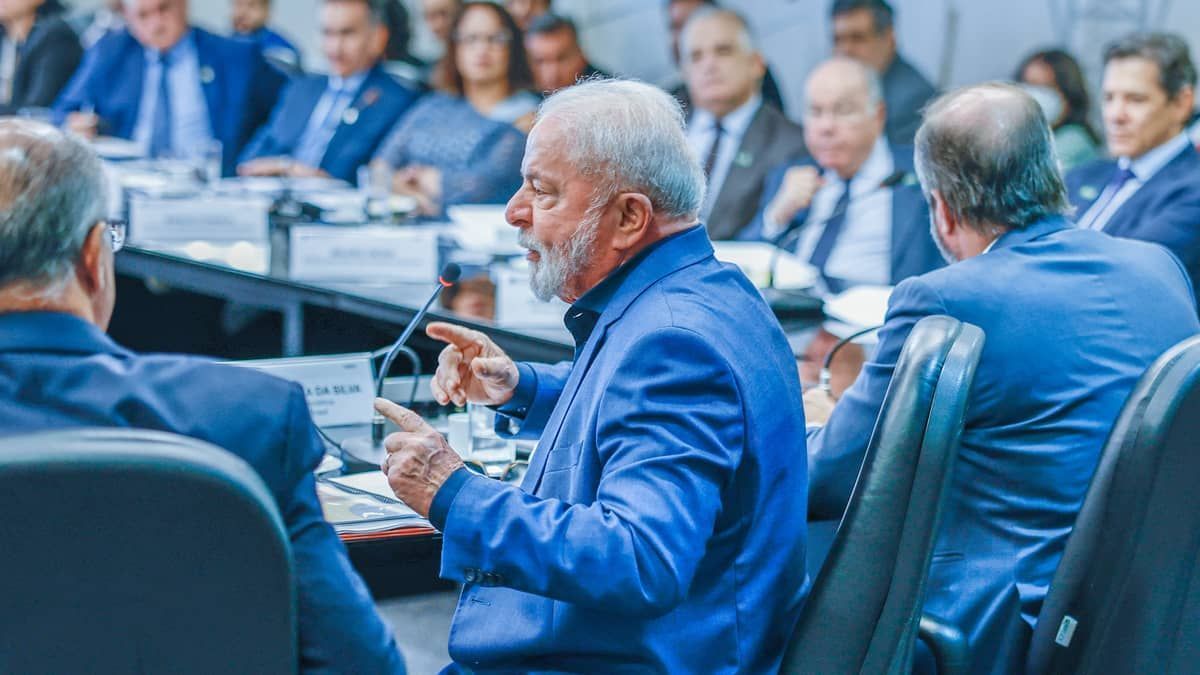 Lula diz que anúncio de novas regras fiscais ficará para abril: 'Não tem que ter pressa' 