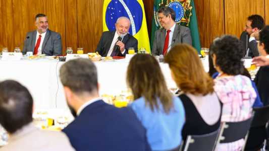 Presidente Lula afirmou que governo não pretende revogar reforma do ensino médio