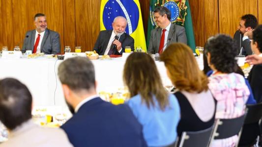 Presidente Lula afirmou que governo não pretende revogar reforma do ensino médio