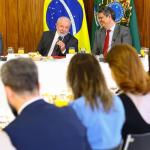 Lula diz que governo não vai revogar reforma do ensino médio, mas quer discutir mudanças