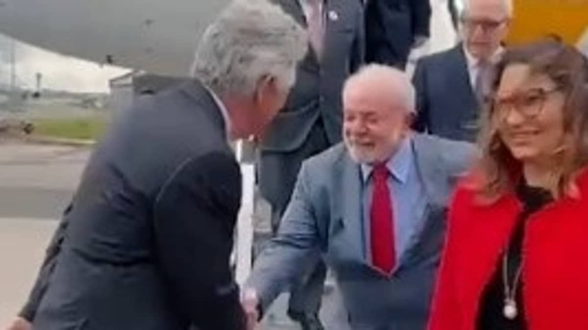 Lula chega a Londres para coroação de rei Charles III