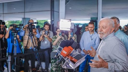 Presidente Lula esteve na sede do Inep neste domingo (5)