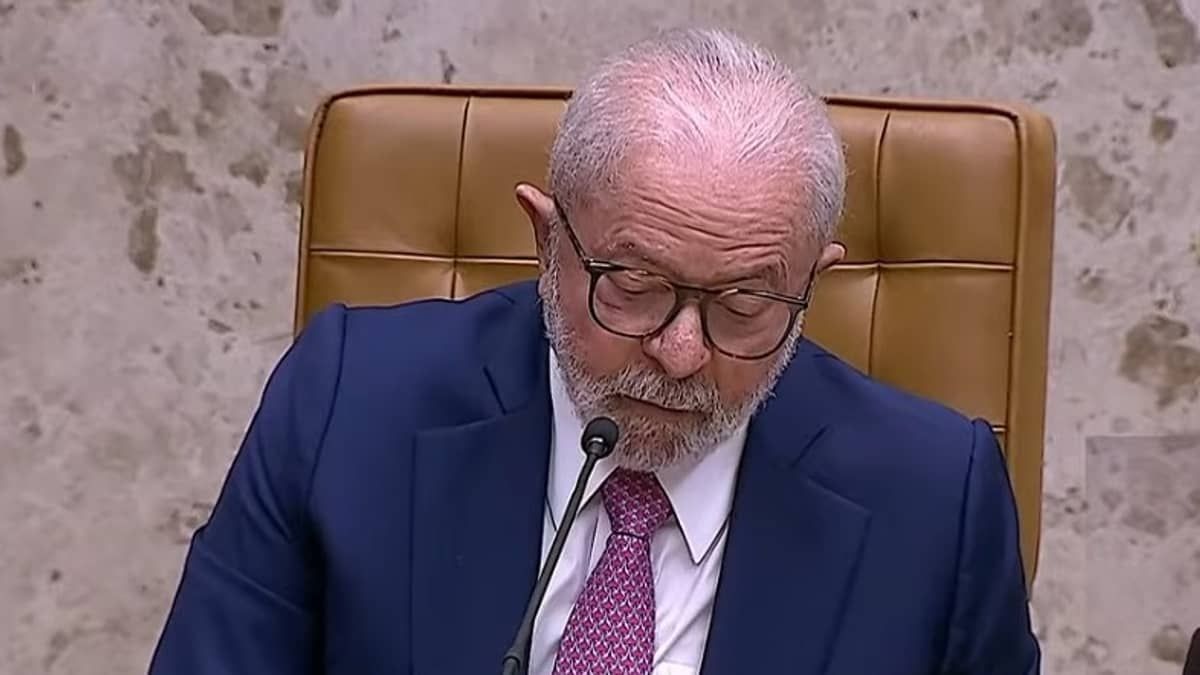 Lula condena 'violência política' e diz que história reconhecerá papel do STF na defesa da democracia