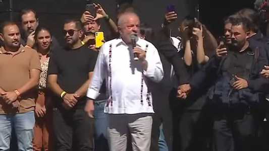 Presidente Lula participou nesta segunda-feira (1º) de ato com centrais sindicais