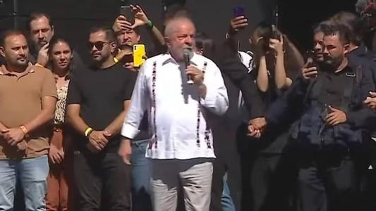 Presidente Lula participou nesta segunda-feira (1º) de ato com centrais sindicais