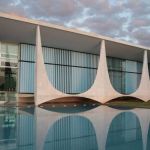 Churrasco no Alvorada: Gilmar Mendes e Alexandre Moraes participam de evento de Lula