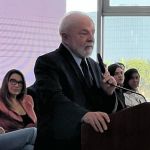'Tudo é atrasado no Brasil', critica Lula em sanção de programa para escola em tempo integral