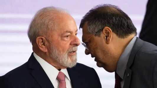 Presidente Lula (PT) defendeu publicamente o ministro Flávio Dino, alvo de críticas, ataques e notícias falsas após ida de 'dama do tráfico' ao Palácio da Justiça