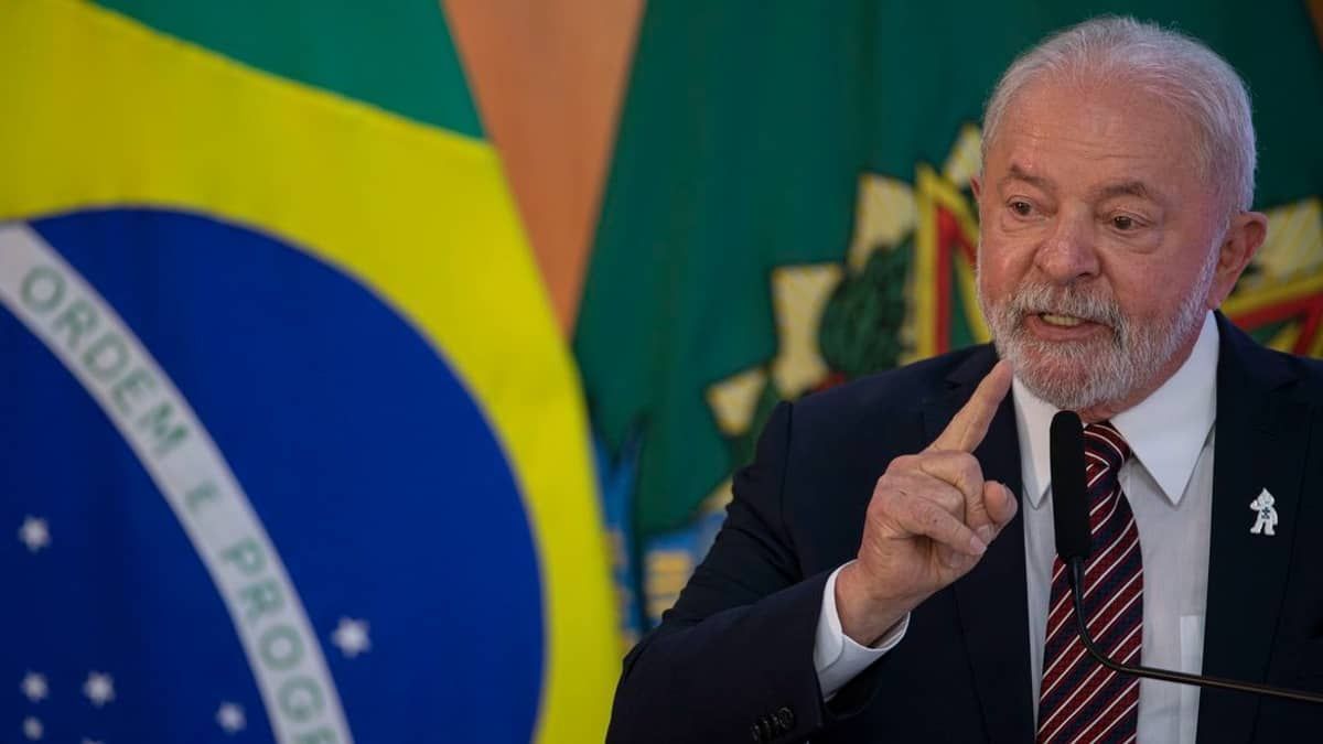 Lula comenta mudanças no alto escalão e garante Nísia Trindade na Saúde: 'tem ministros que não são trocáveis'