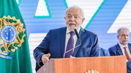 Presidente Lula (PT) revidou os xingamentos do ex-presidente Jair Bolsonaro (PL)
