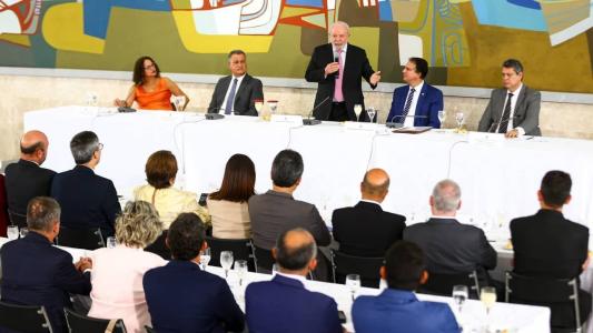 Presidente Lula se reuniu nesta quinta-feira com 106 reitores de universidades