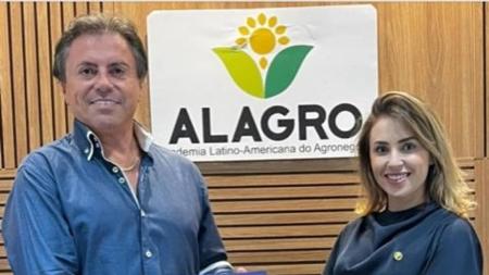 Presidente Manoel Mário Sousa Barros e a diretora de Gestão da Alagro, Paulistano Oliveira