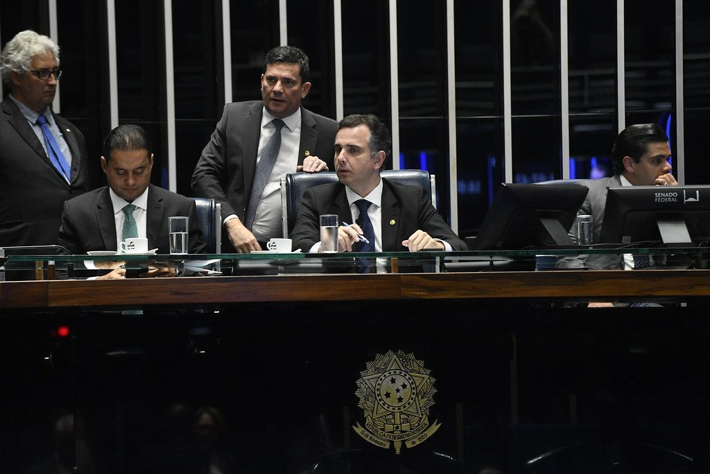 PEC que proíbe militares da ativa nas eleições avança, mas ainda será discutida em três sessões