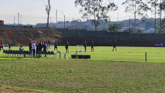 'Presidentes' do América, Marcus Salum e Alencar da Silveira Jr estiveram no CT Lanna Drumond nesta segunda (31)
