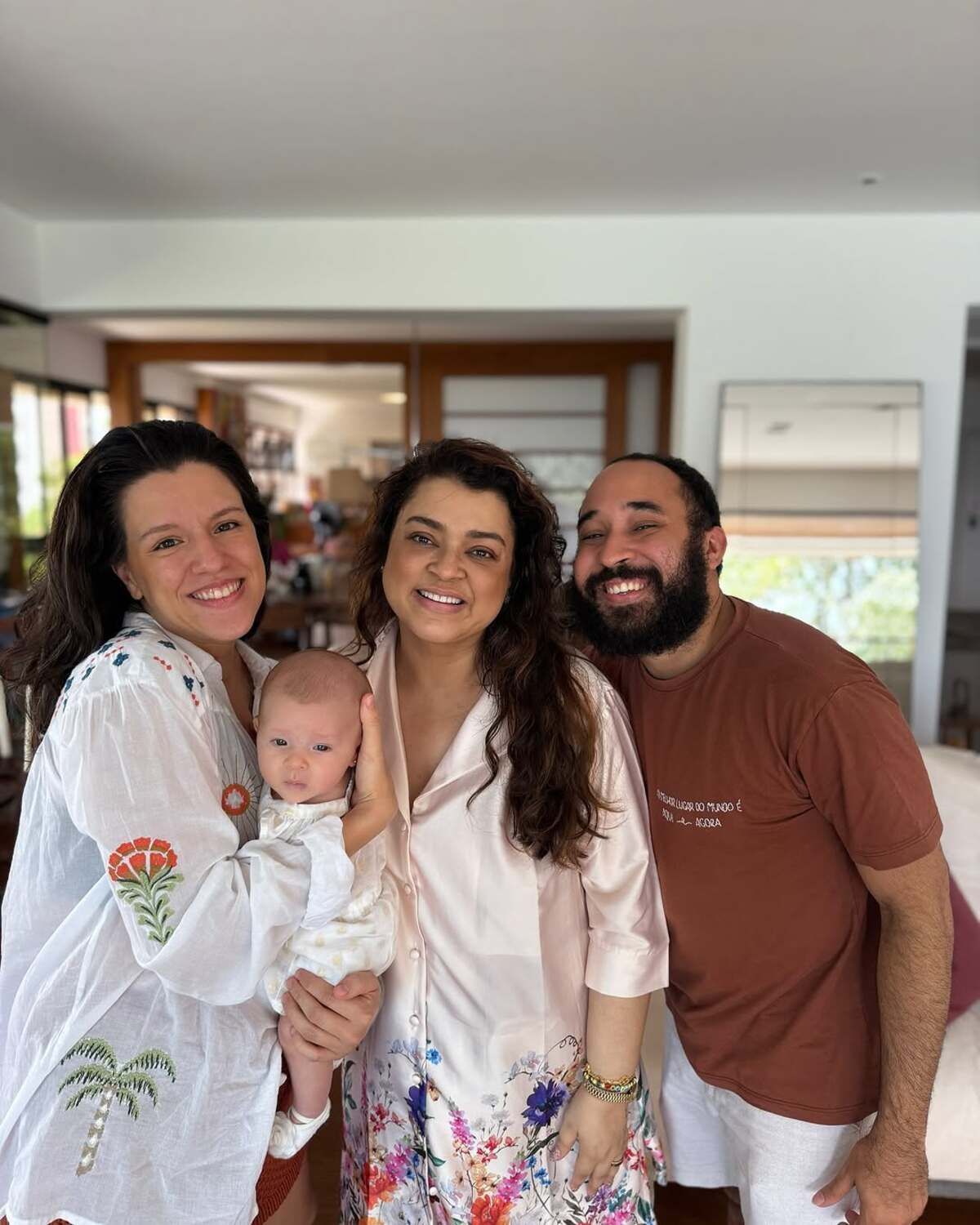 Preta Gil abre álbum de fotos com nova integrante de família: ‘Filhota mais linda’