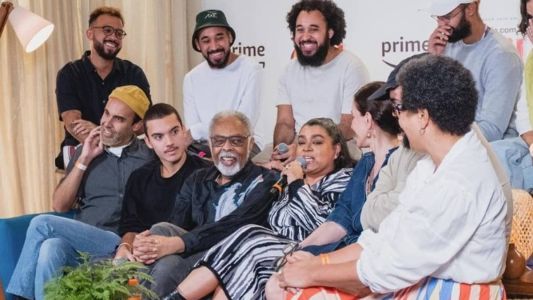 Preta Gil e família em coletiva de imprensa