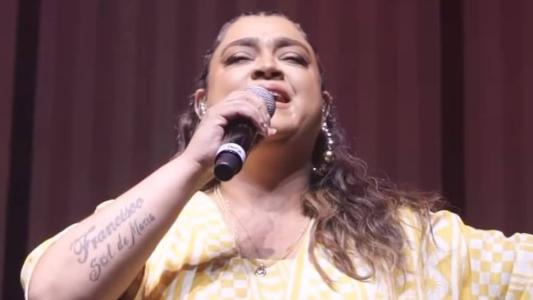 Preta Gil em primeira apresentação após tratamento de câncer