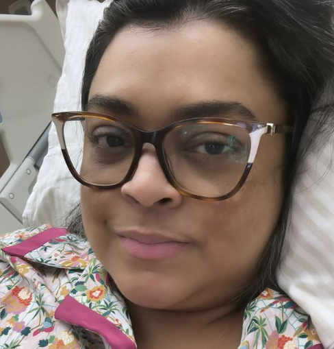 Preta Gil recebe visita do pai, Gilberto Gil, em hospital: 'te amo'