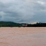 Vídeo: Rio Doce transborda em Governador Valadares e população fica em alerta 