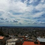 Vai chover? Confira como fica a previsão do tempo para o sábado (10) em BH