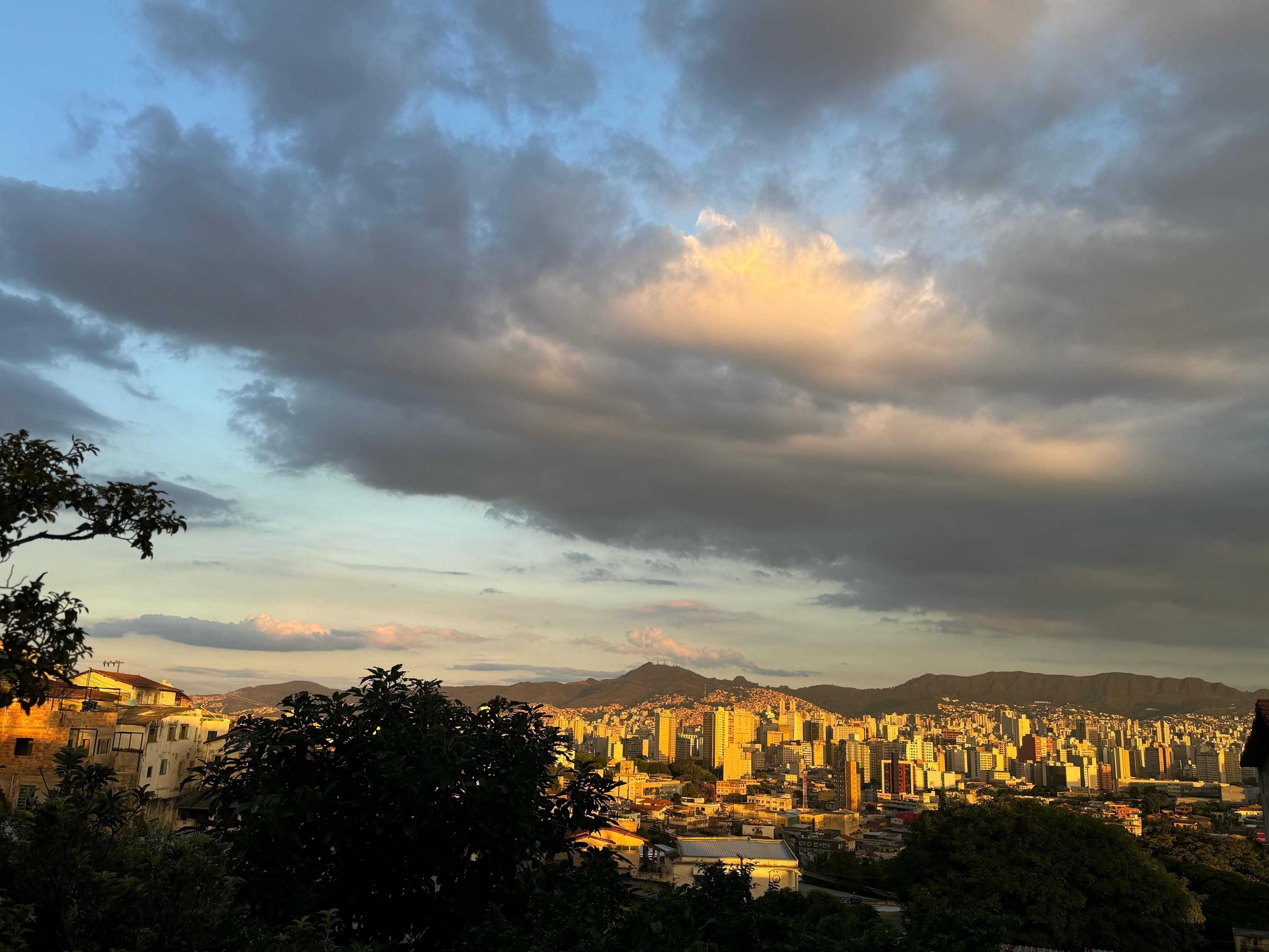 Previsão do tempo: veja como será o domingo (26) em BH