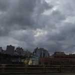 BH tem madrugada com chuva forte e regional registra 11,4% do esperado para o mês em 4 horas