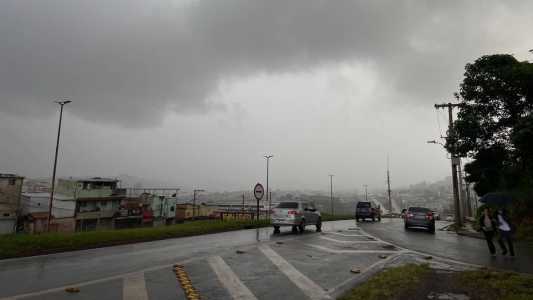 Previsão do tempo: Minas está sob alerta de temporais nesta segunda-feira
