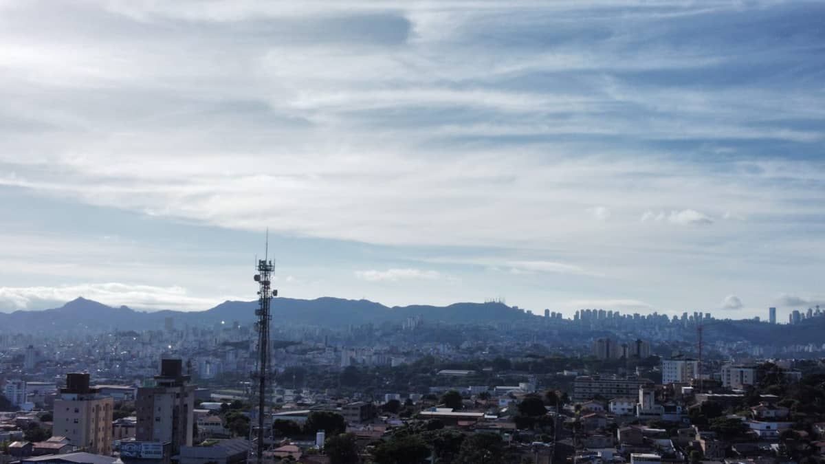 Previsão do tempo: Belo Horizonte tem possibilidade de chuva forte na tarde deste sábado