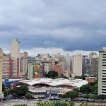 Previsão do tempo em BH: sábado tem possibilidade de pancadas de chuva 