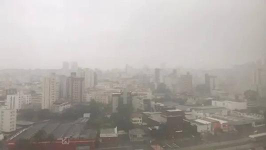 Previsão indica que chuvas devem diminuir em BH, mas não devem cessar durante período chuvoso