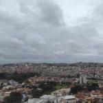 Tempo em BH fica nublado e temperatura chega a 31º nesta terça-feira (18)