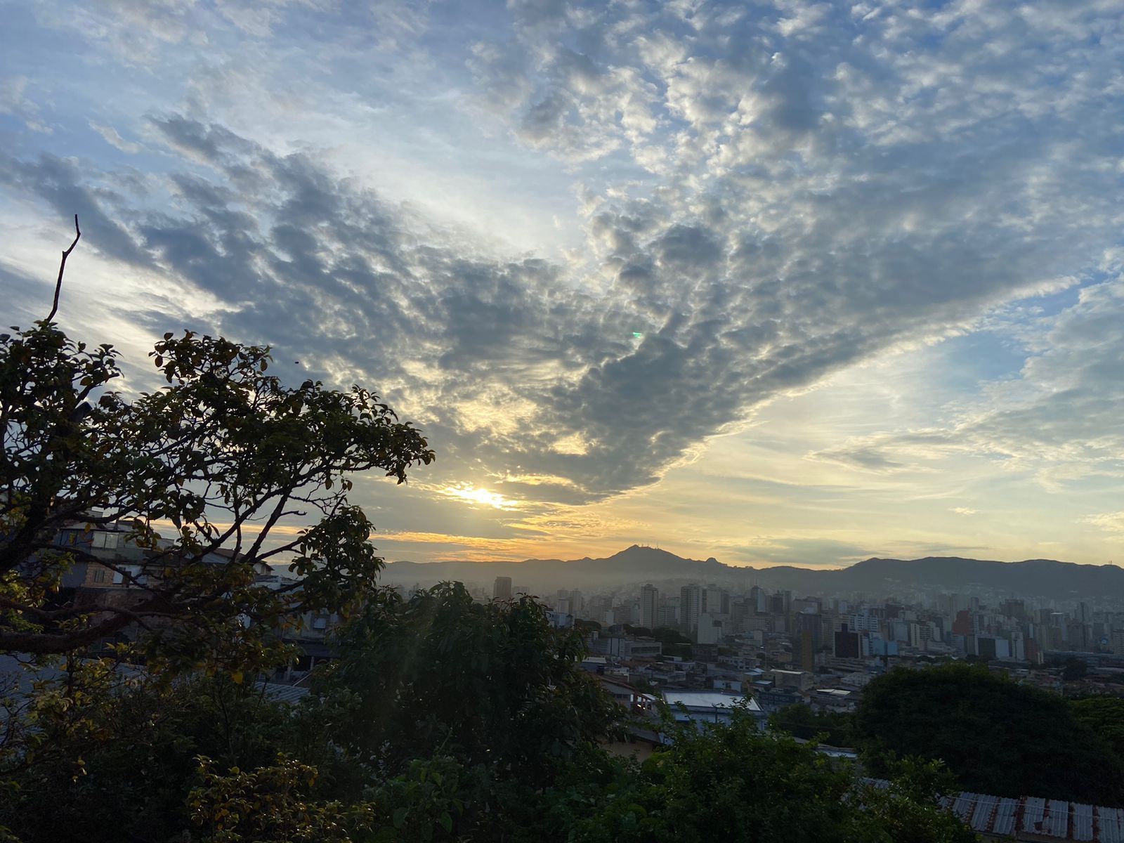 Previsão do tempo: região de Minas pode ter mínima de 6º C nesta segunda-feira (10)
