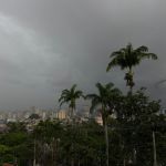 BH em alerta: capital deve ter pancadas de chuva com raios nas próximas horas