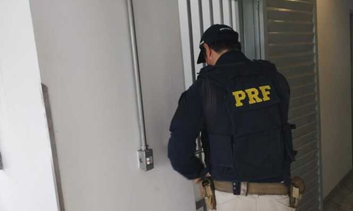 Homem é preso por importunação sexual durante viagem de ônibus na Zona da Mata