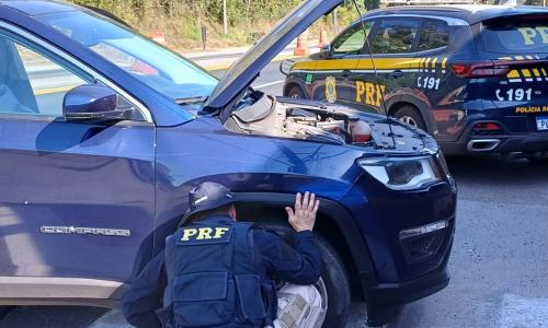 PRF recupera carro furtado de R$ 100 mil em Juiz de Fora.jpg