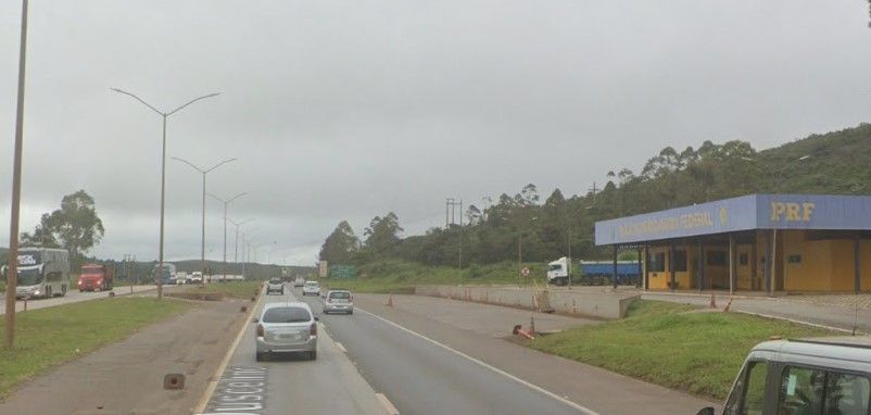 Idoso é detido pela PRF após 'passar a mão' em passageira de ônibus que saiu do RJ para BH