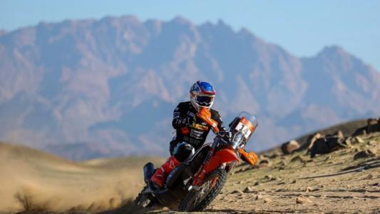 Primeira fotógrafa brasileira no Dakar 2026 Victoria Kimie