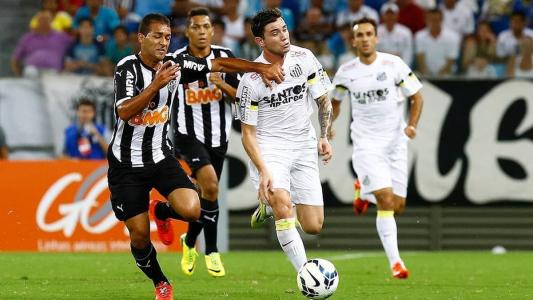 Primeiro Atlético x Santos na Arena Pantanal teve vitória do Galo de virada