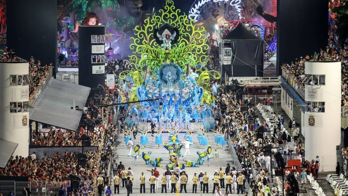 Carnaval de SP 2023: Gaviões, Vila Maria e Rosas empolgam em 1º dia de desfiles