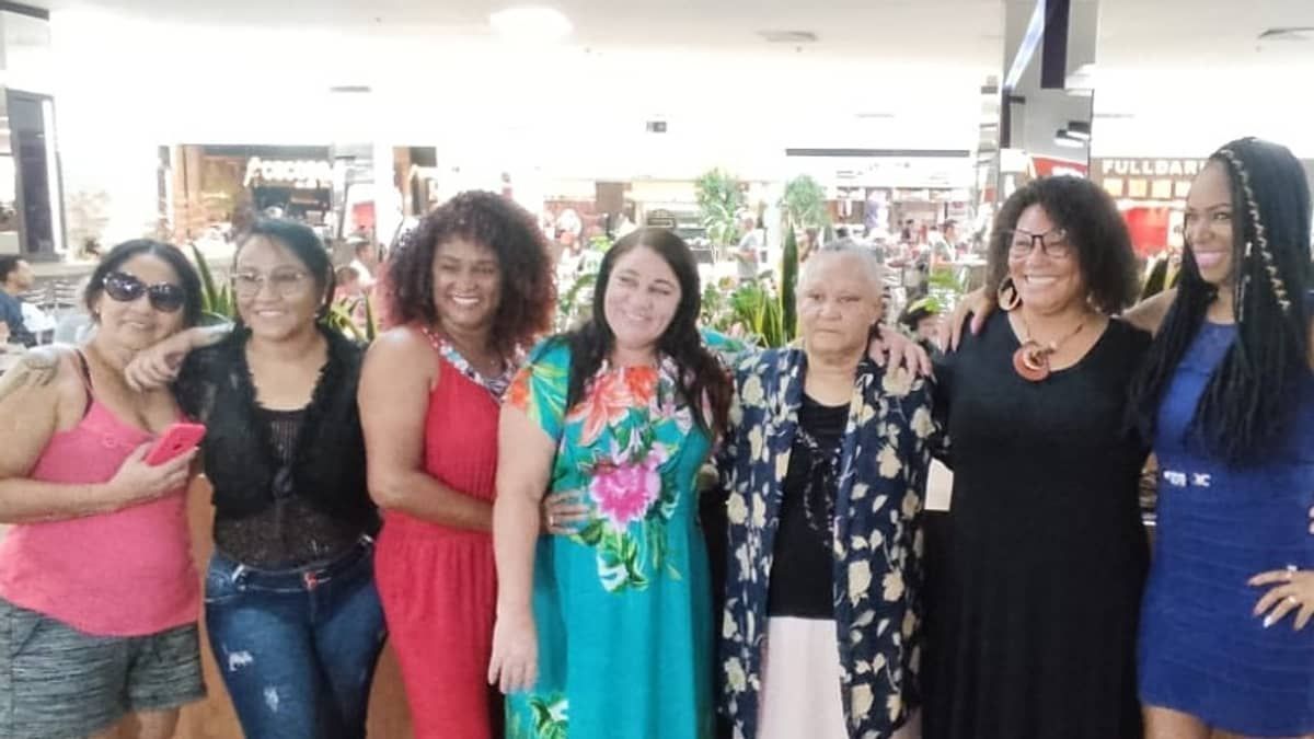 Mulher adotada encontra família biológica após pedir ajuda em BH: 'achei que minha mãe tinha morrido'
