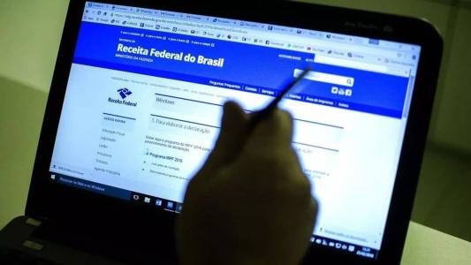 Primeiro lote de restituição do IRPF 2023 será depositado no dia 31 de maio