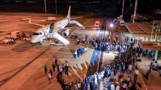 Primeiros brasileiros repatriados da Faixa de Gaza chegaram ao país na segunda-feira passada (13)
