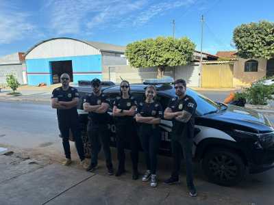 Policiais civis prenderam o homem após insitentes mensagens e áudios de ameaça à ex-companheira