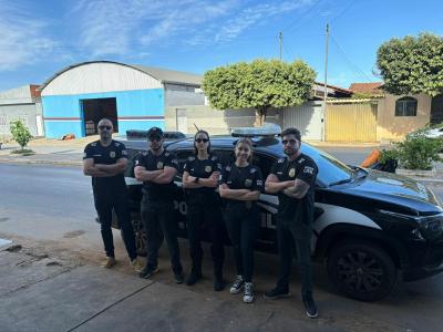 Policiais civis prenderam o homem após insitentes mensagens e áudios de ameaça à ex-companheira