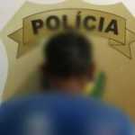 Homem é preso por matar sogra com 40 facadas e golpear a enteada de 11 anos