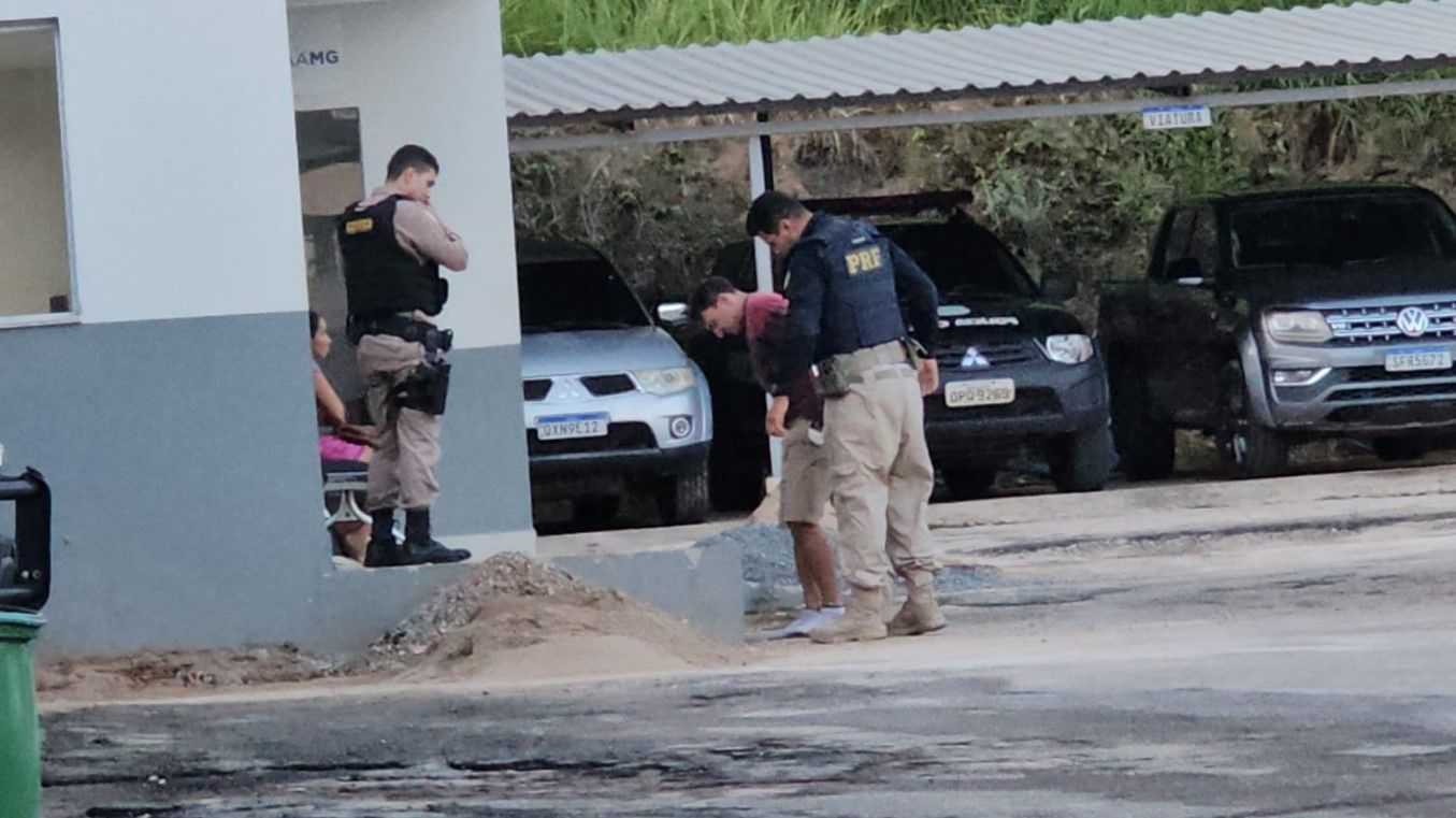 Criminoso da lista dos mais procurados do Ceará é preso pela PRF em Reduto-MG
