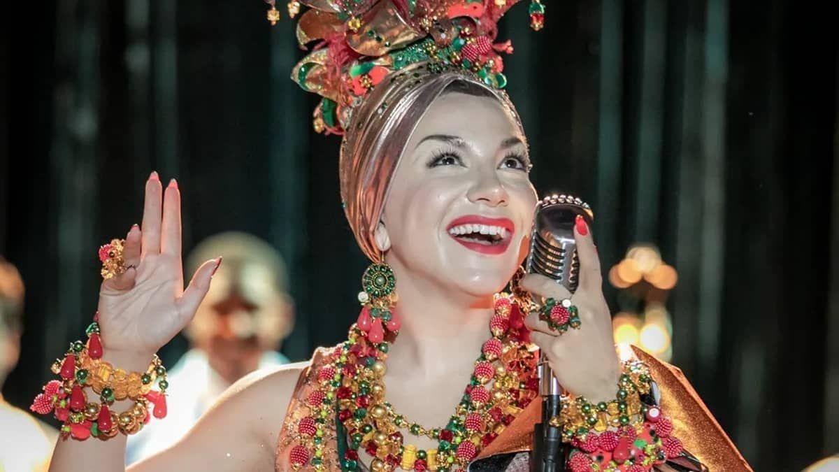 Priscilla Alcantara faz sucesso como Carmen Miranda em ‘Amor Perfeito’; veja transformação