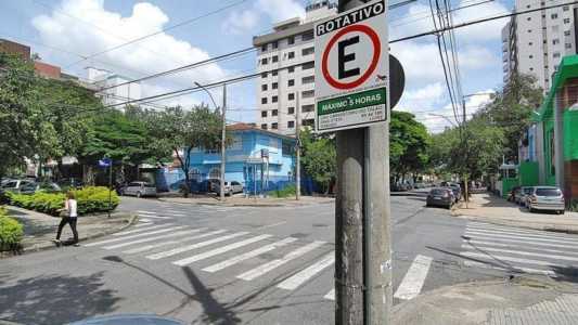 Problema no Estacionamento Rotativo foi solucionado, diz BHTrans