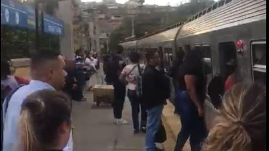 Problema no metrô de BH atrasa a viagem de vários trabalhadores