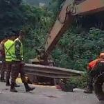 Problema próximo a ponte na BR-381 em Jaguaraçu provoca fila de carros na rodovia 